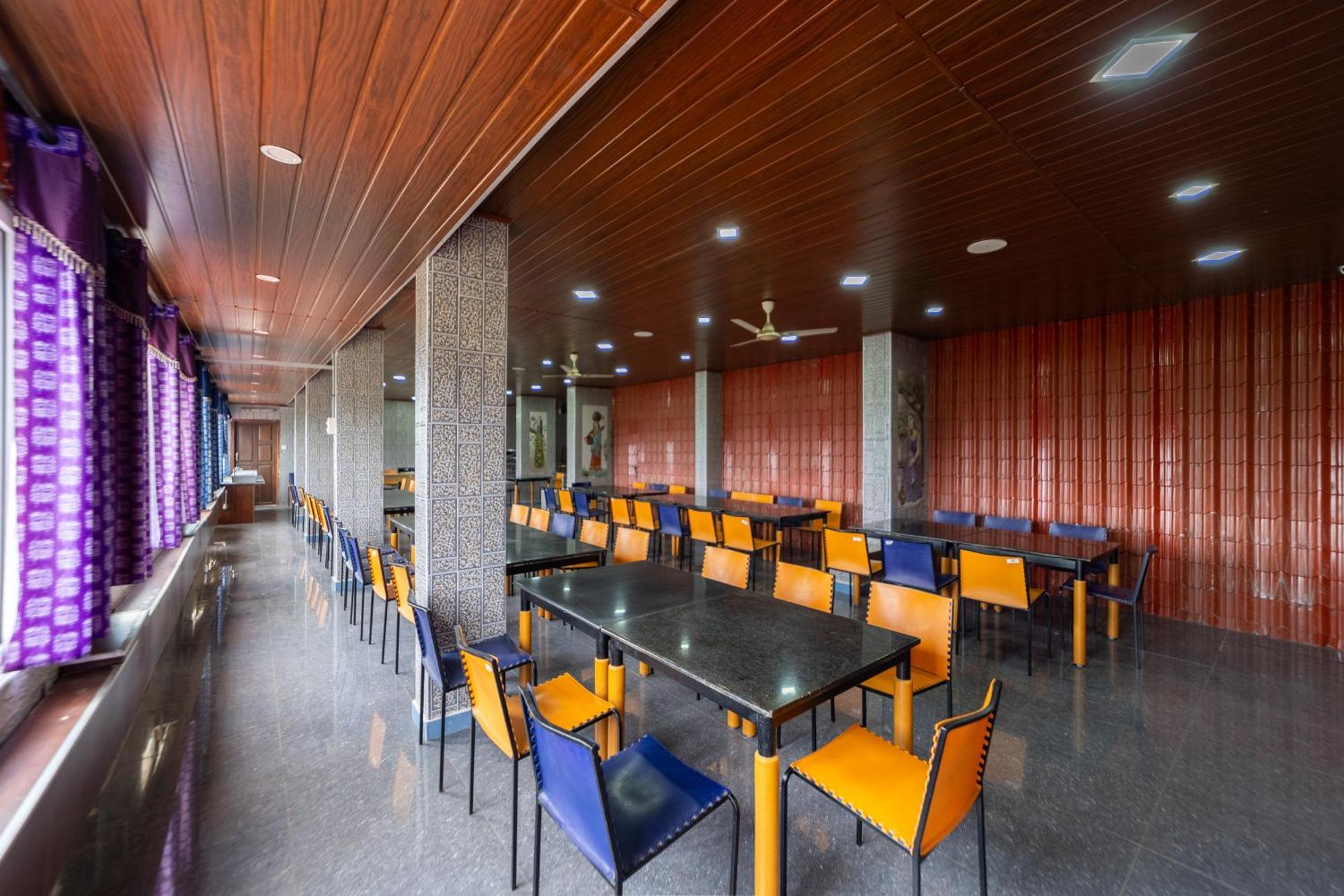 Sri Nandha Luxury Comforts Vālpārai Exterior foto