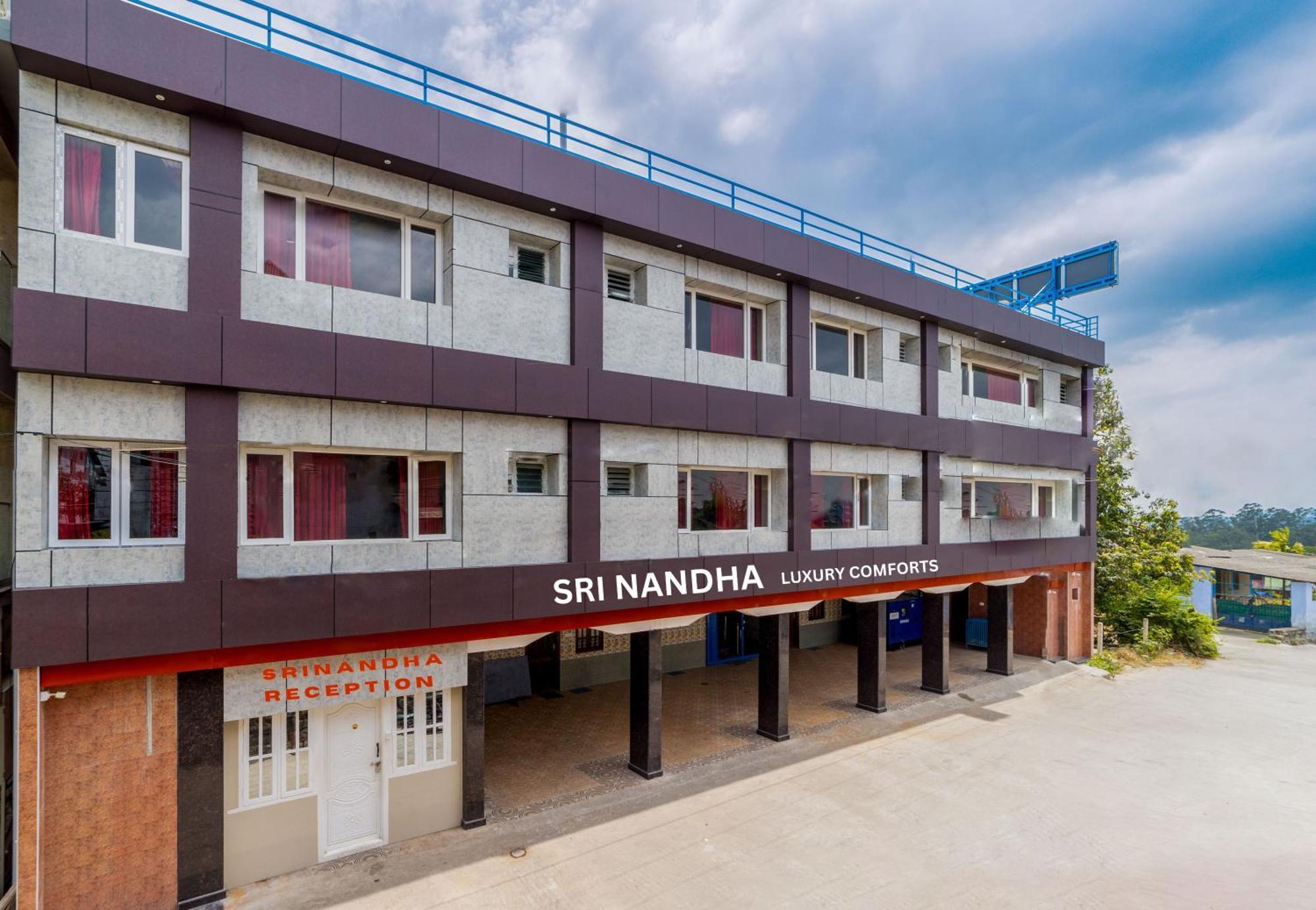 Sri Nandha Luxury Comforts Vālpārai Exterior foto