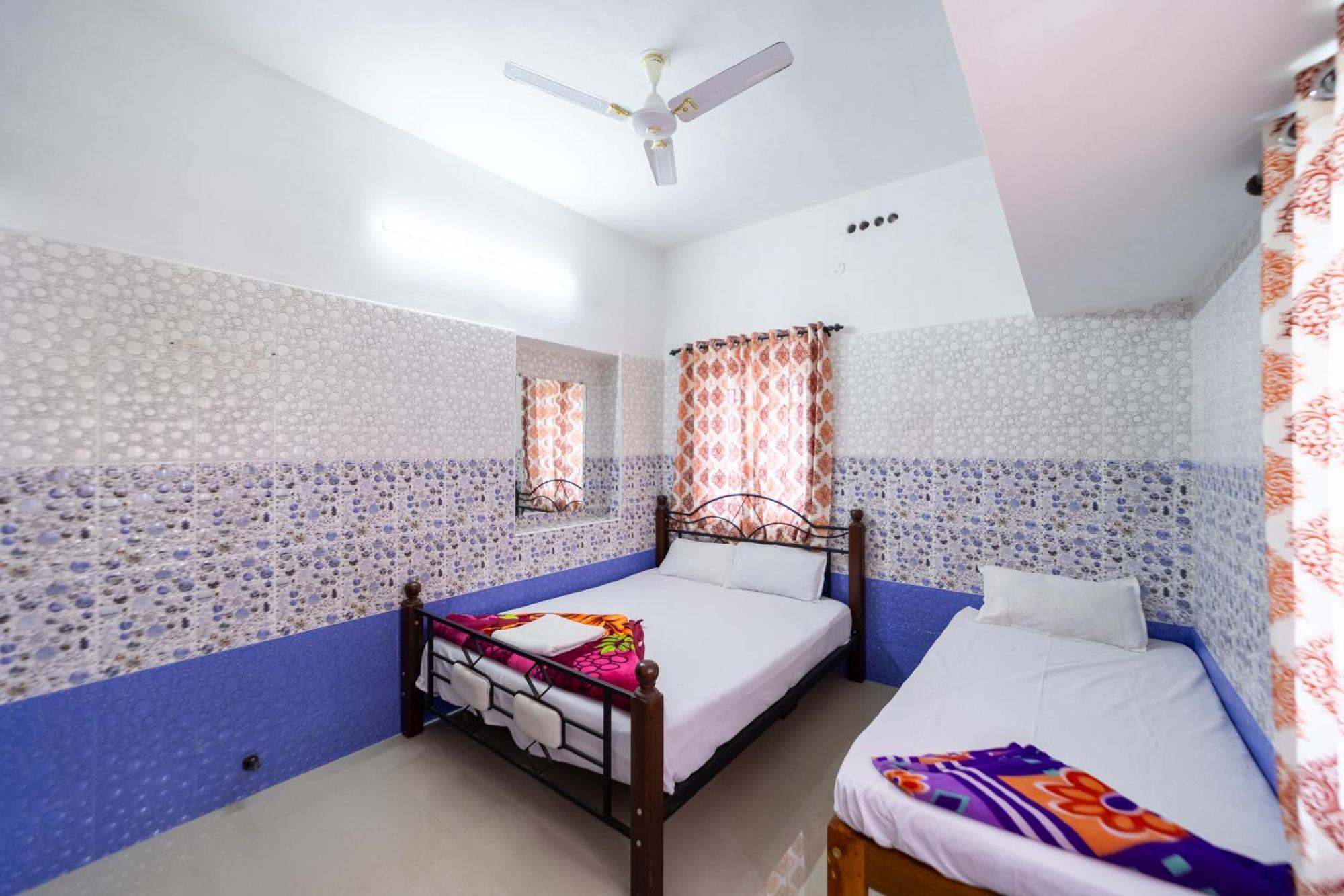 Sri Nandha Luxury Comforts Vālpārai Exterior foto